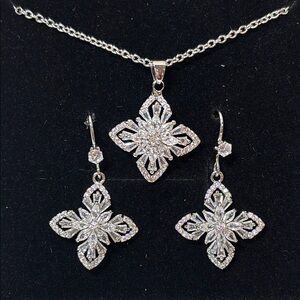 Elegant Silver Necklace and Earring Set